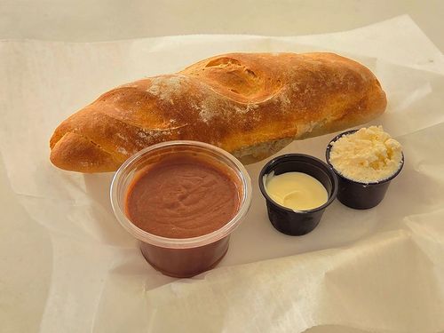 Desayuno nica con pan artesanal